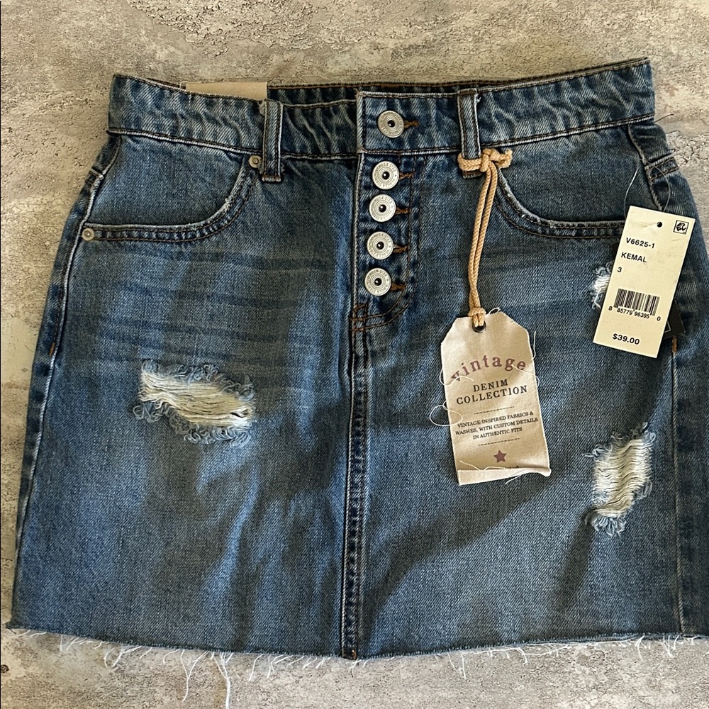 NWT Vanilla star women’s denim skirt size 3 women’s 26